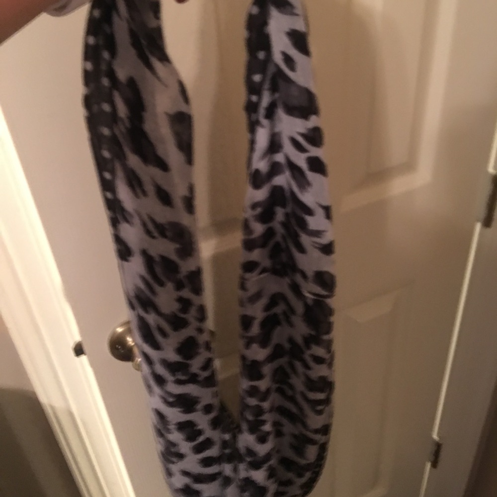Scarf - Picture 2 of 2